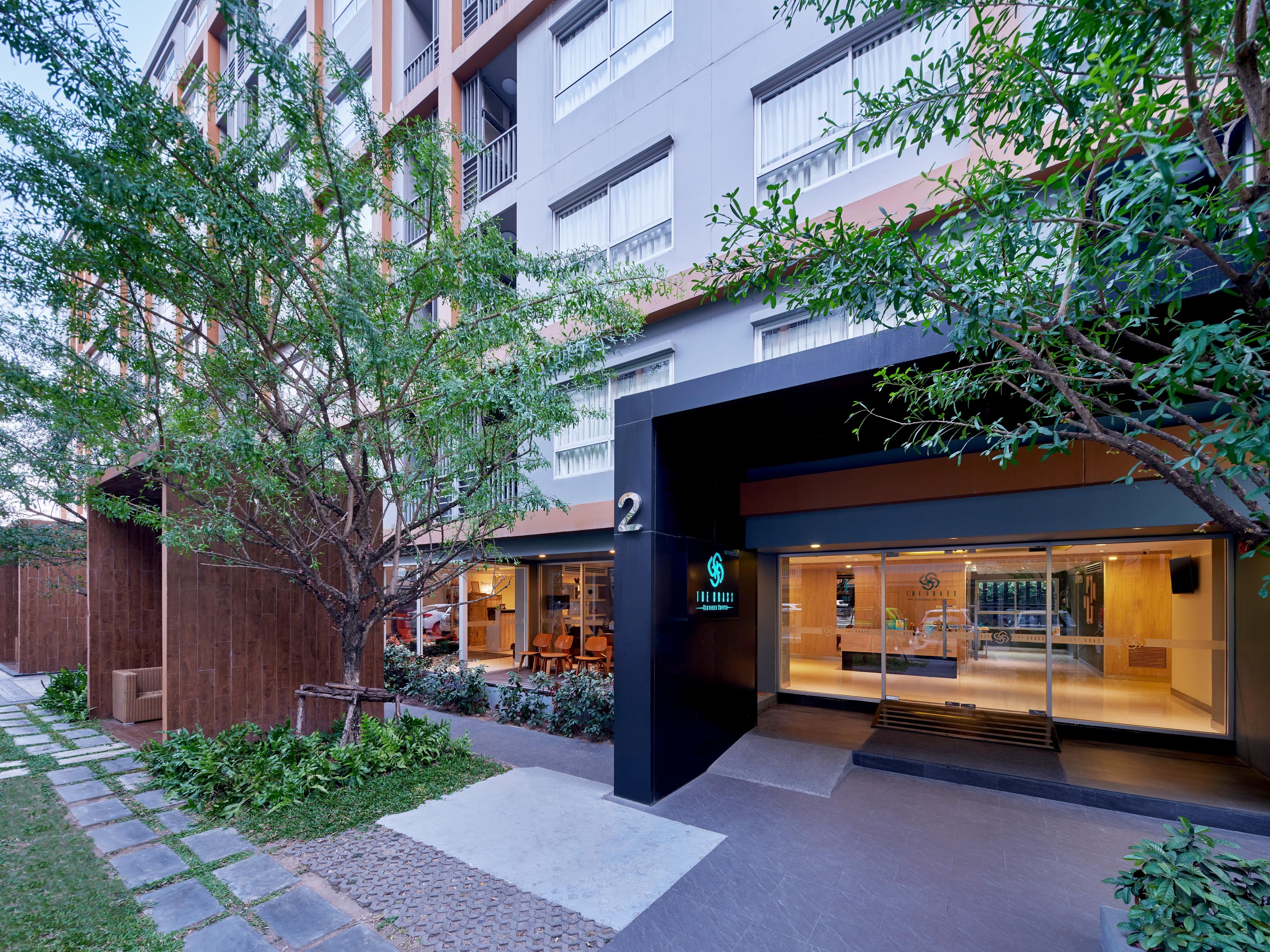 The Grass Serviced Suites Pattaya Ngoại thất bức ảnh